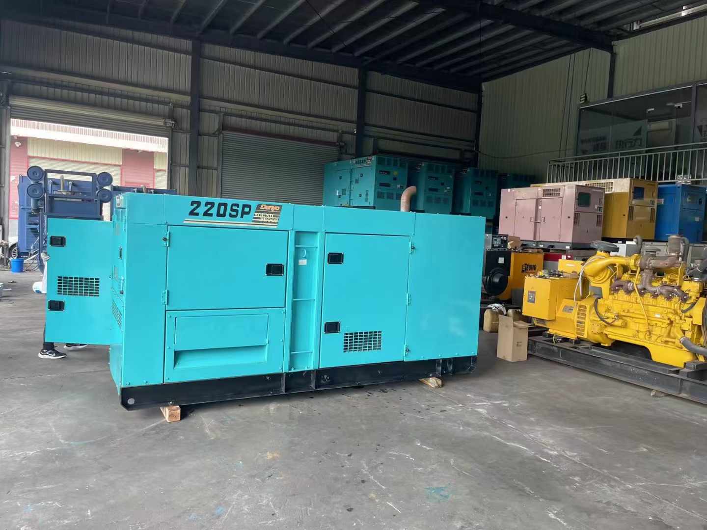 城阳800kW 柴油发电机的输出电流波动范围是多少？