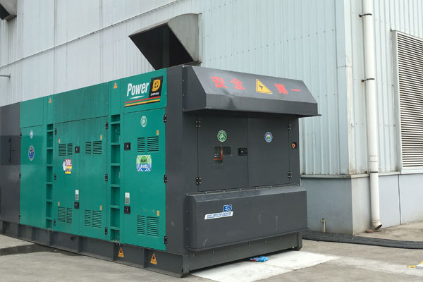 城阳燃油滤清器的更换流程是怎样的？