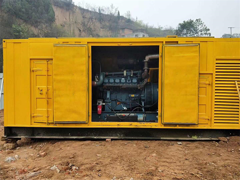 城阳发电机租赁冷却液的沸点降低到多少时需要更换