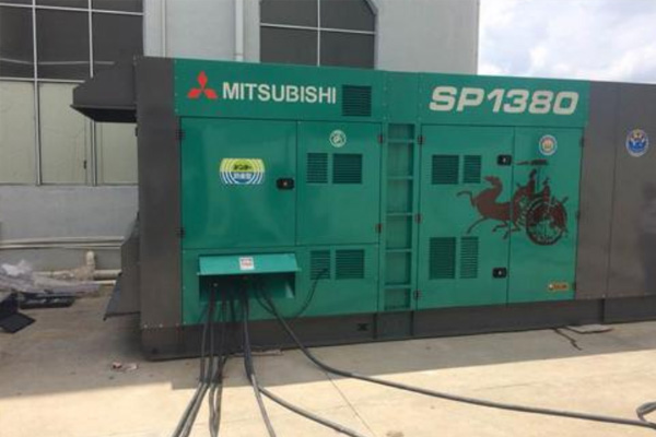 城阳为什么有些柴油发电机组的输出电压可以调节？