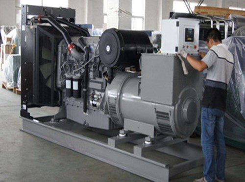 城阳柴油发电机组和储能设备配合使用的案例