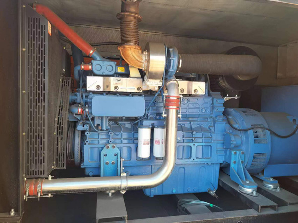 城阳燃油消耗率与进气温度的具体关系是什么？