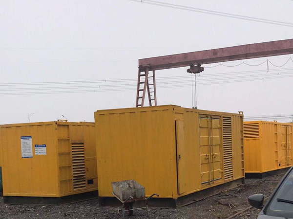 城阳100kw柴油发电机组每小时油耗？